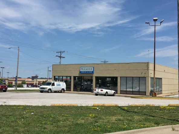 875 Middle Rd, Bettendorf, IA 52722